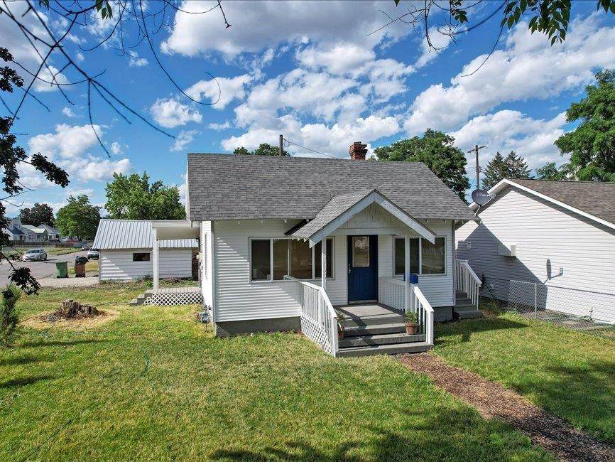 2903 Indiana Ave - Photo 1