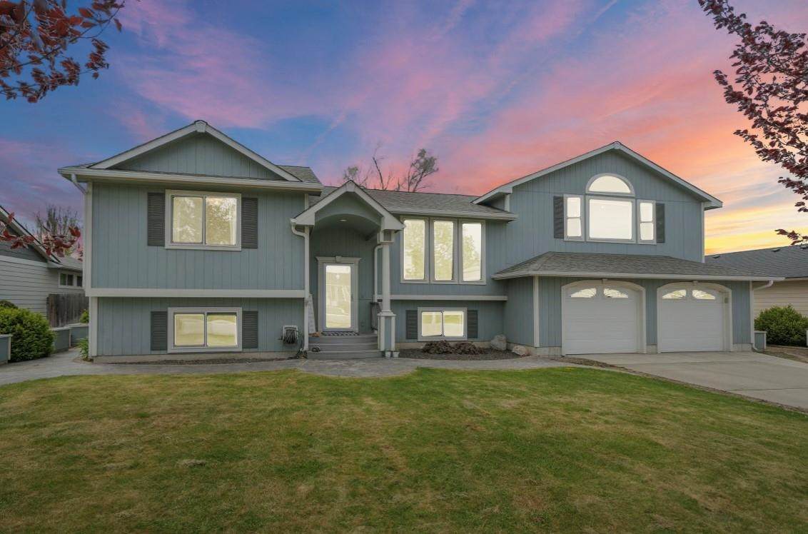 18020 Springfield Ave - Photo 1