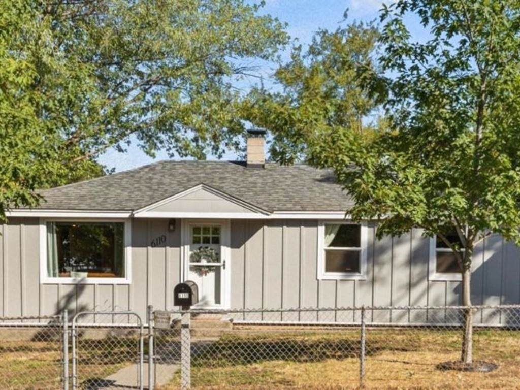 6110 Astor St - Photo 1