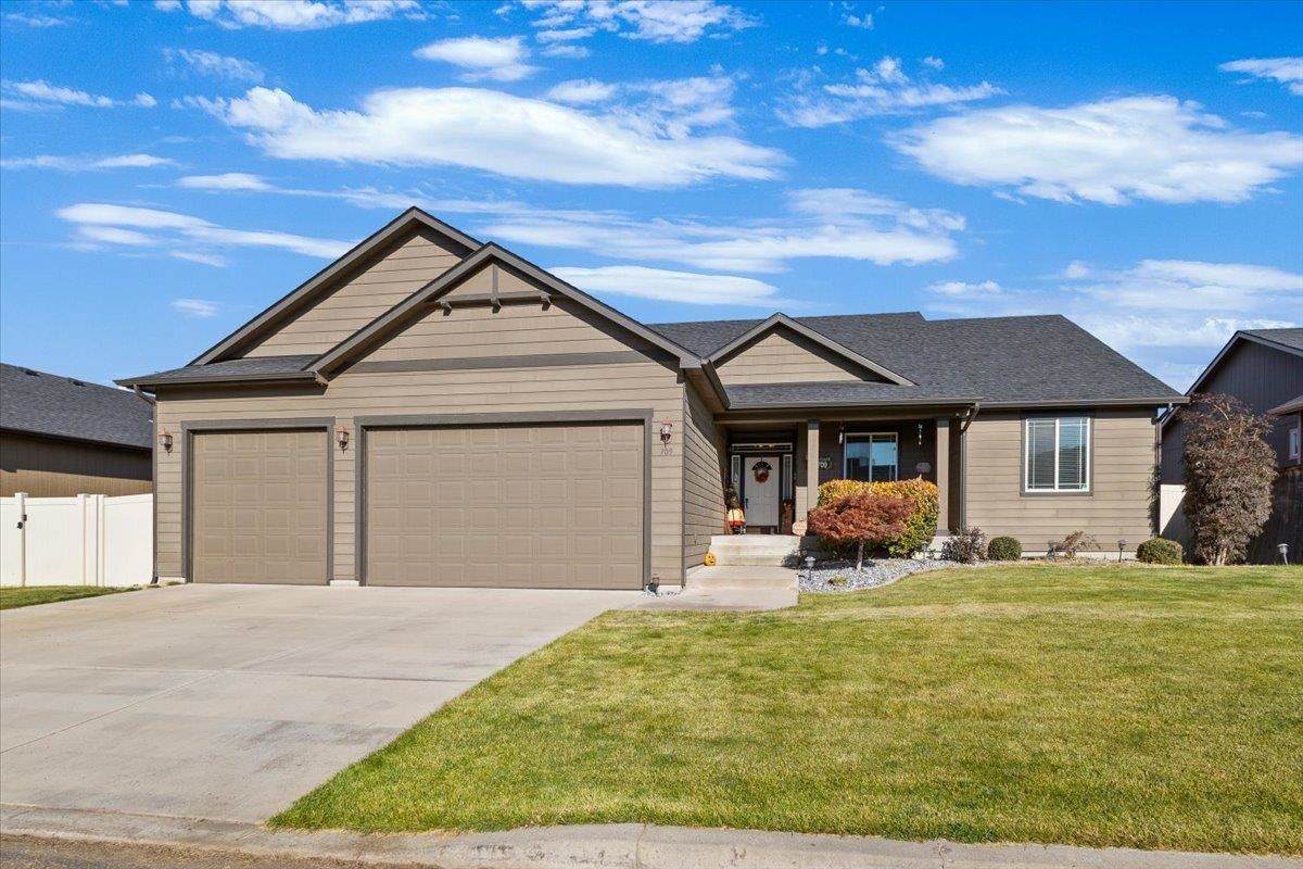 709 Cooper Ln - Photo 1