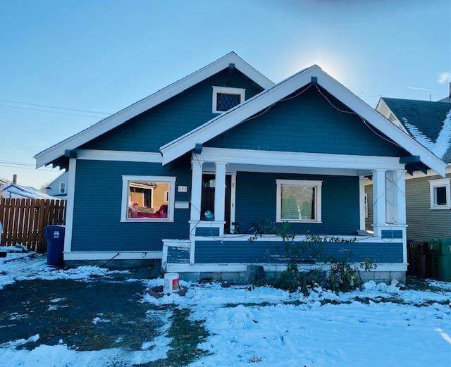 623 Montgomery Ave - Photo 1