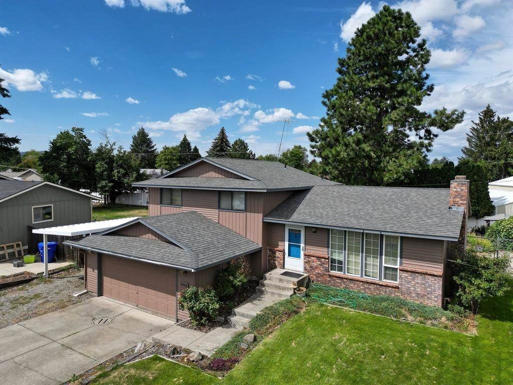 1704 Early Dawn Dr - Photo 1