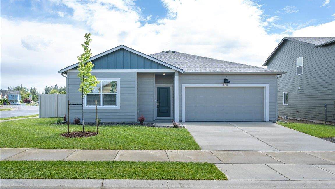 6211 Spring Rd - Photo 1