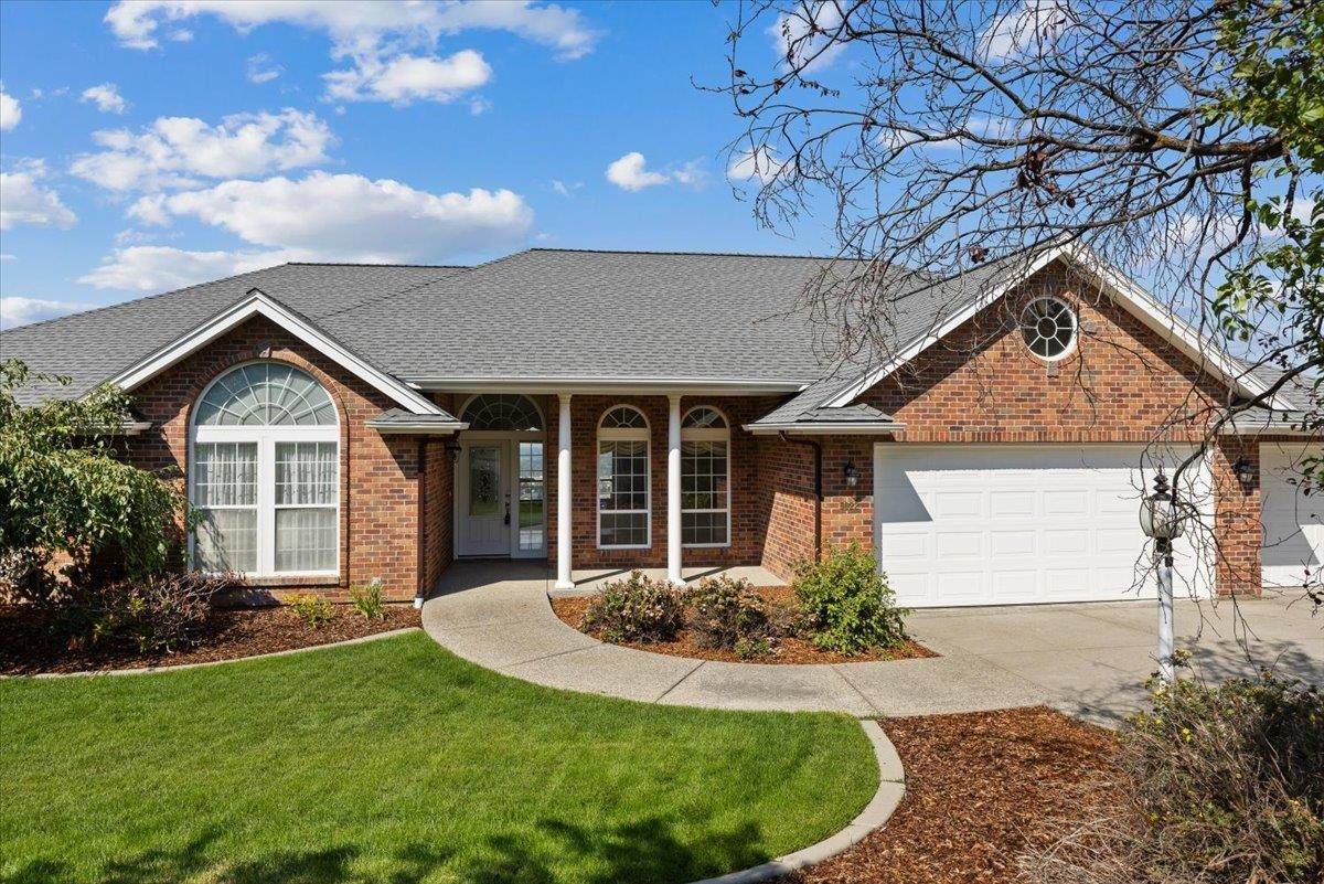 5022 Glennaire Dr - Photo 1