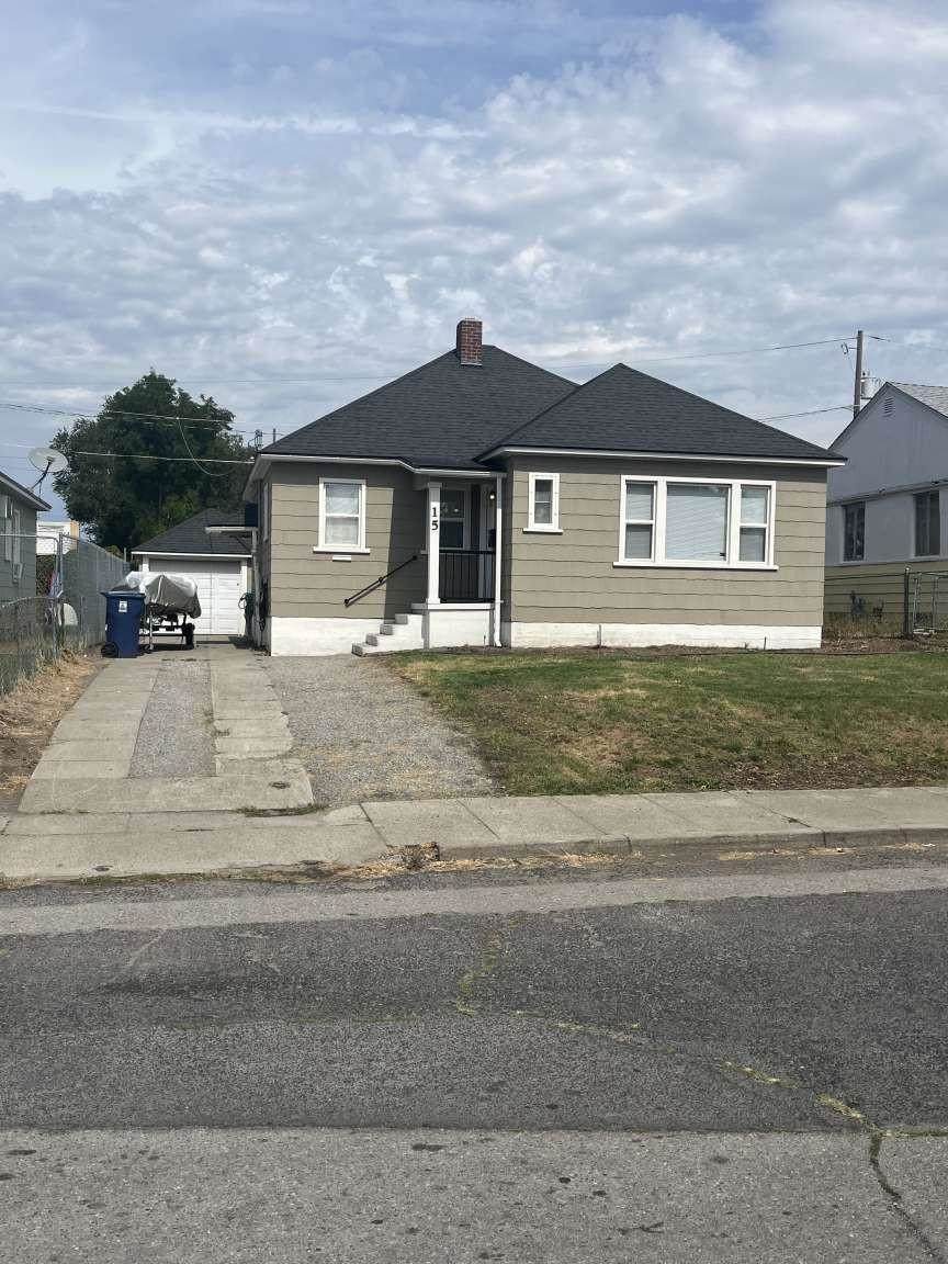 15 Glass Ave - Photo 1