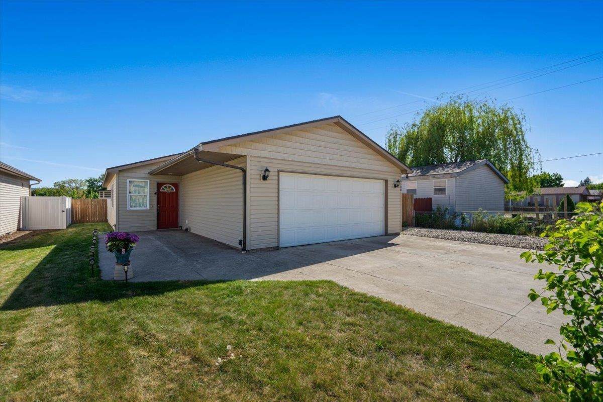 5108 Frederick Ave - Photo 1