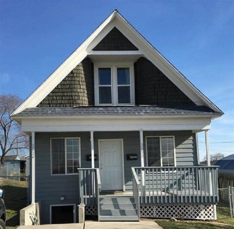 2822-2824 Dakota St - Photo 1