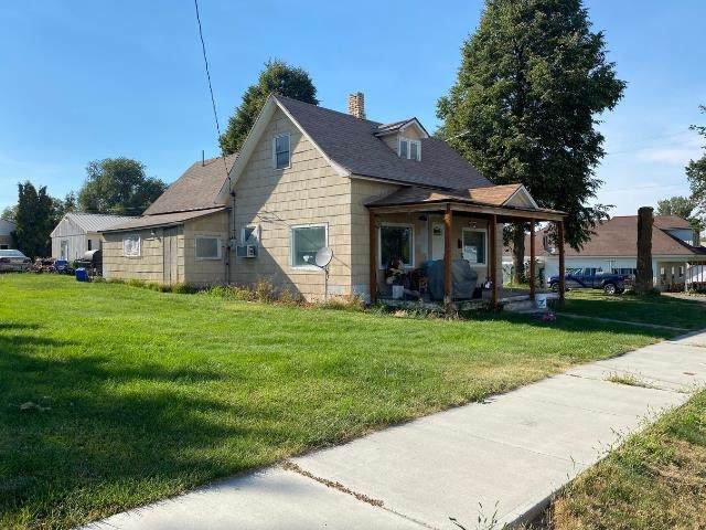 204 3rd St - Photo 1