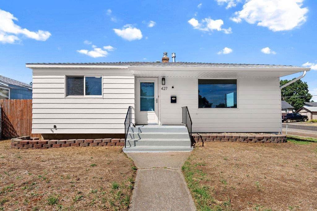 427 Longfellow Ave - Photo 1