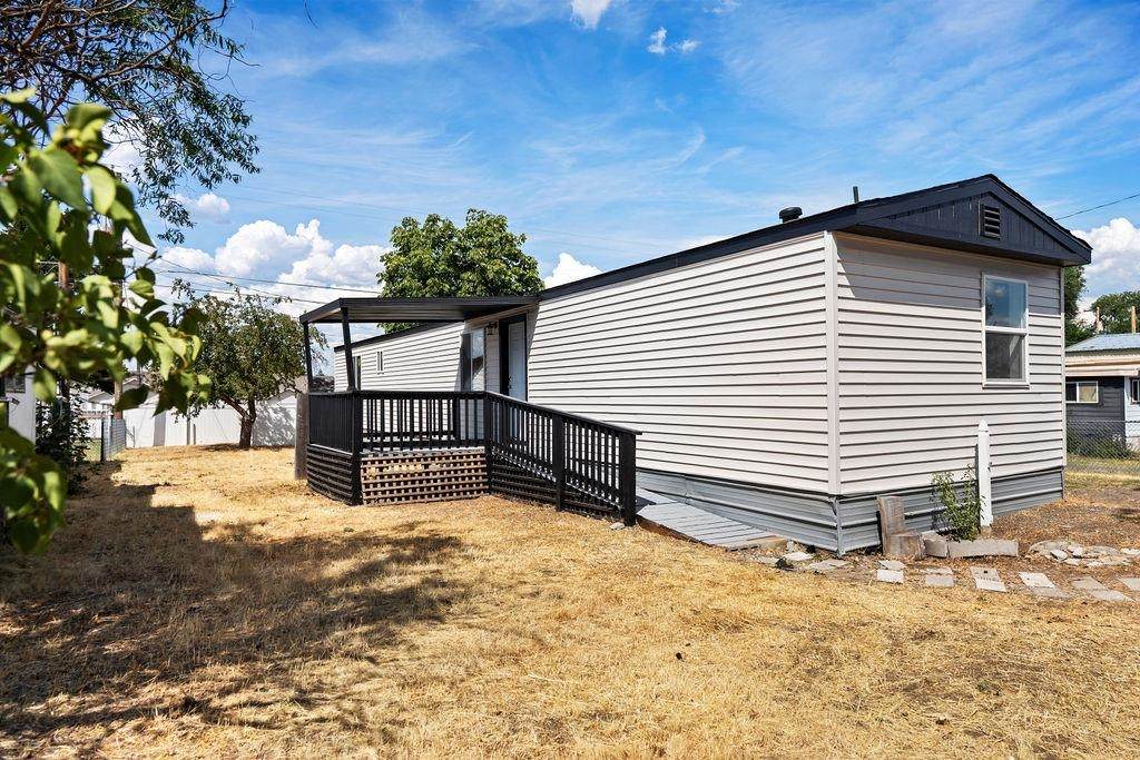 13510 13th Ave - Photo 1