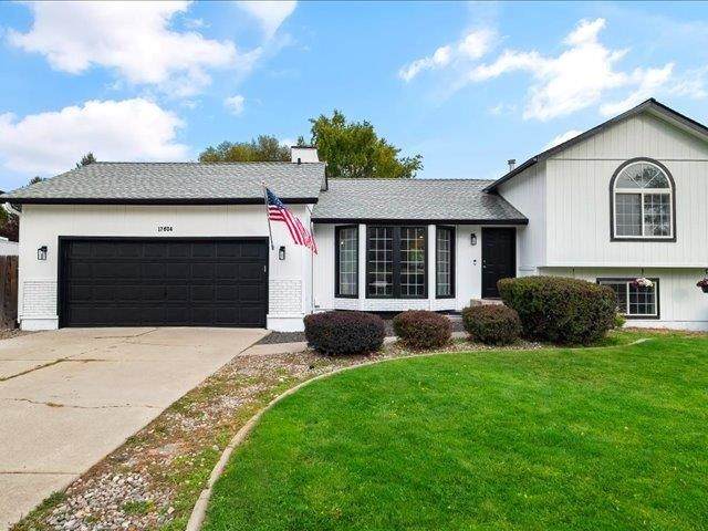 17604 Addison St - Photo 1