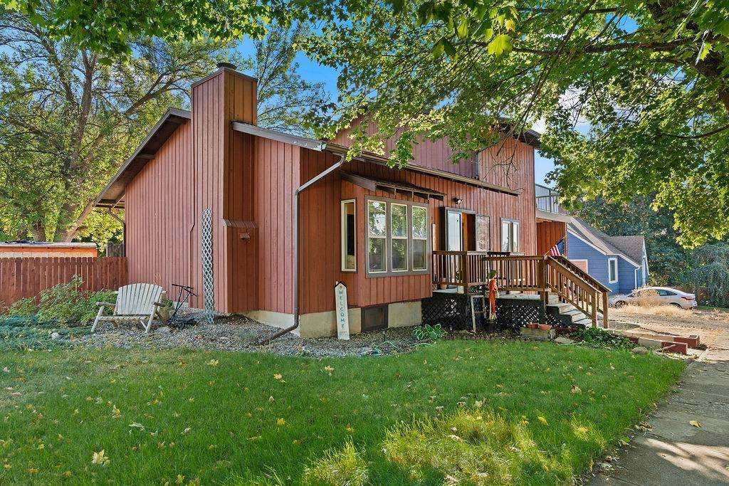 102 Lake St - Photo 1