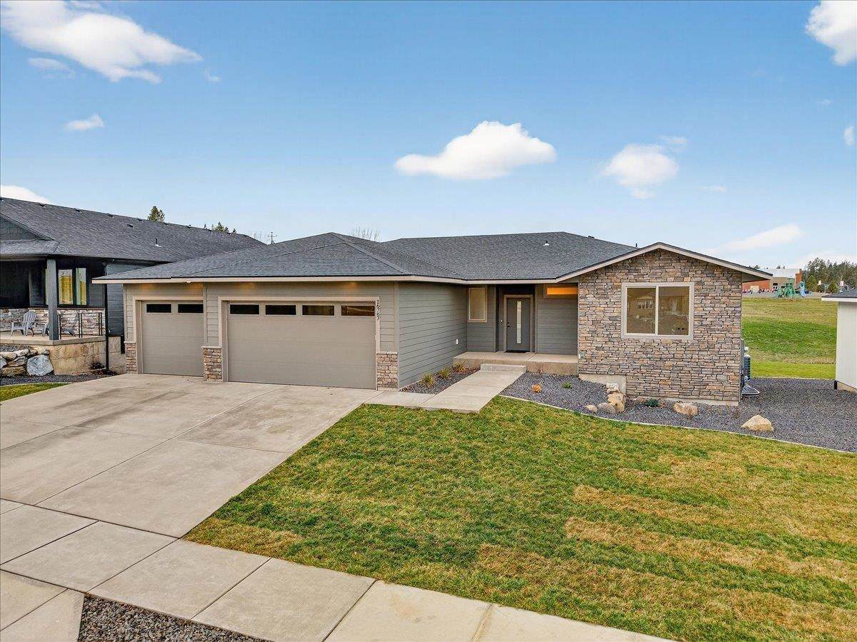 16767 Wellington Rd - Photo 1