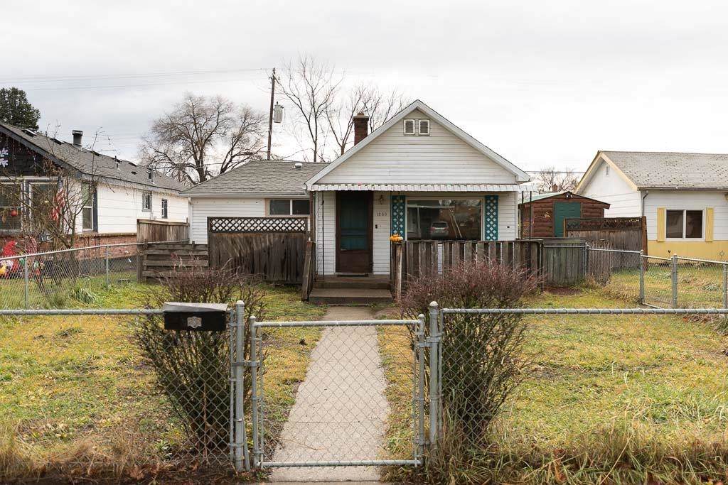 1230 Longfellow Ave - Photo 1