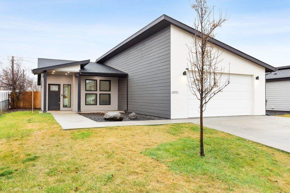 13521 12th Ave - Photo 1