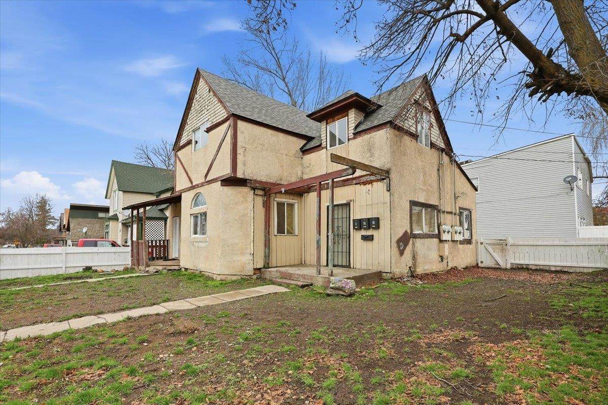 1804 Boone Ave - Photo 1