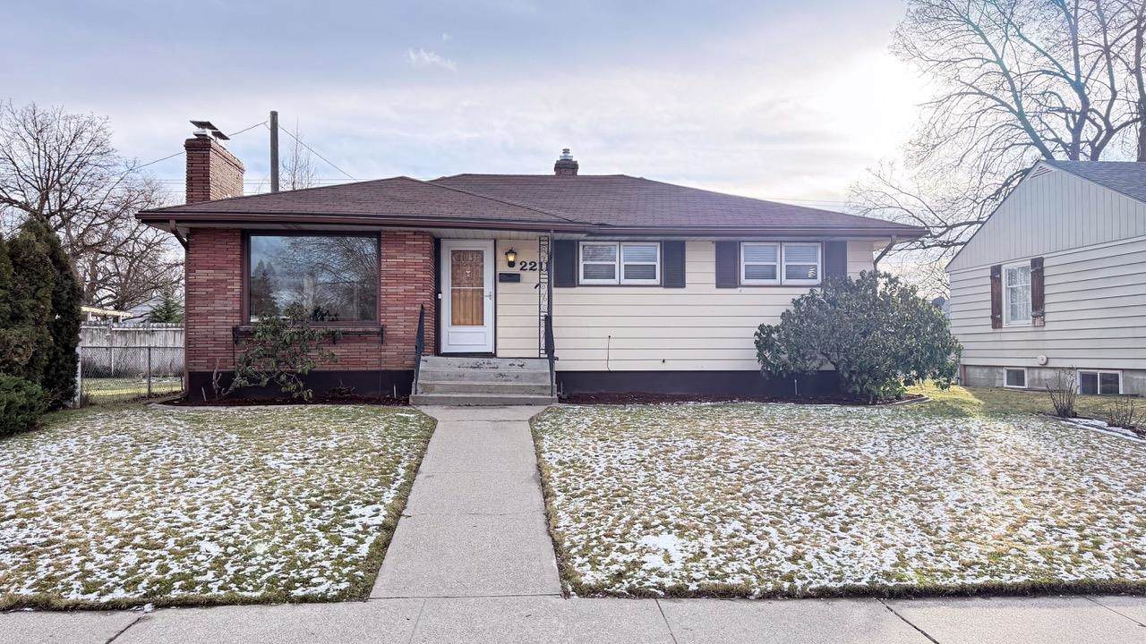 2211 Wabash Ave - Photo 1