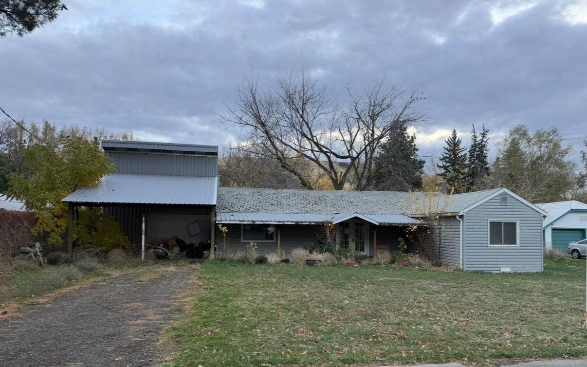 98 Main St - Photo 1