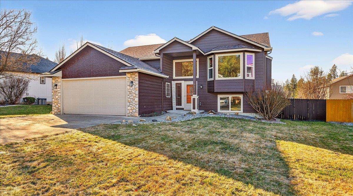 6825 Oxford Dr - Photo 1