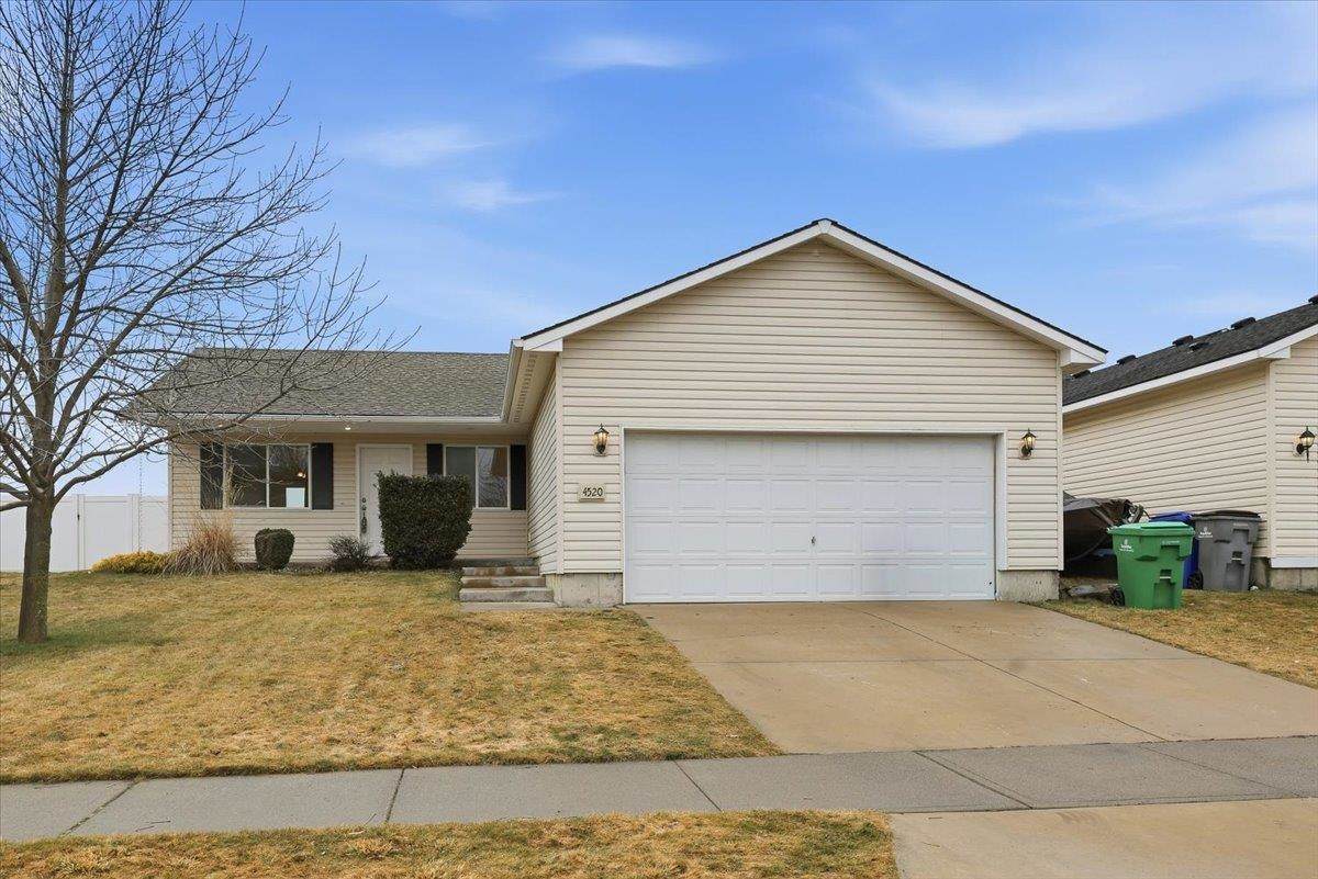 4520 Carnation Rd - Photo 1