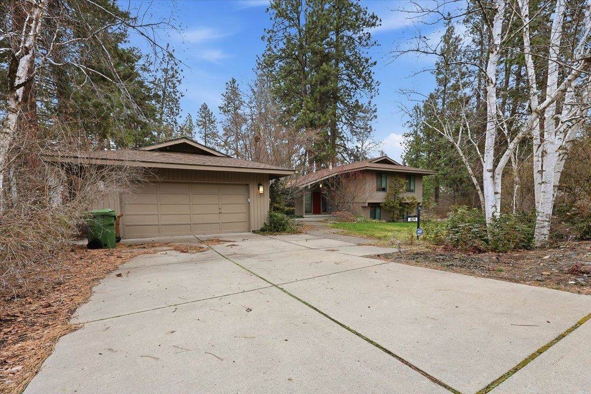 1829 Pinecrest Rd - Photo 1