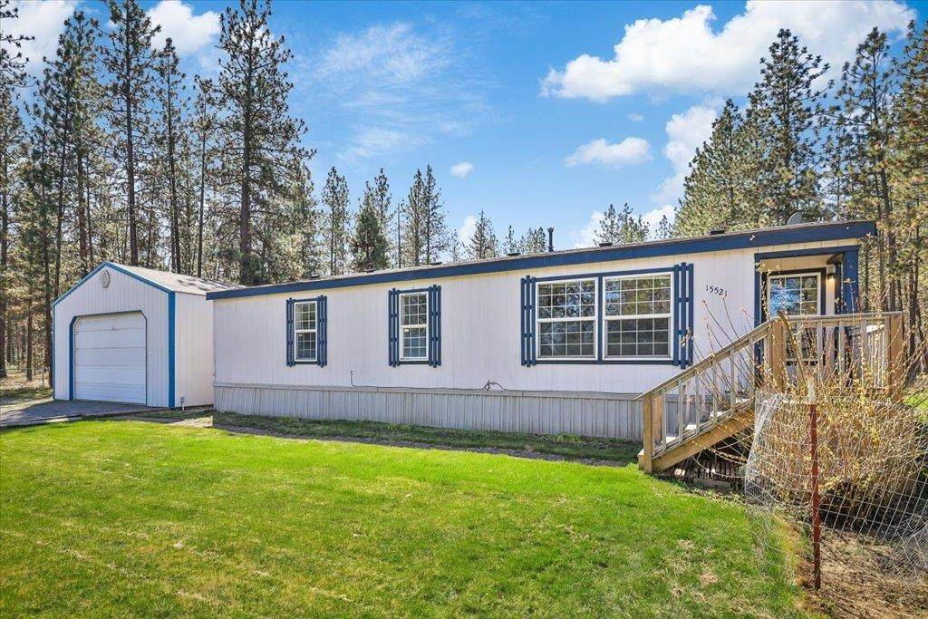 15521 Charles Rd - Photo 1
