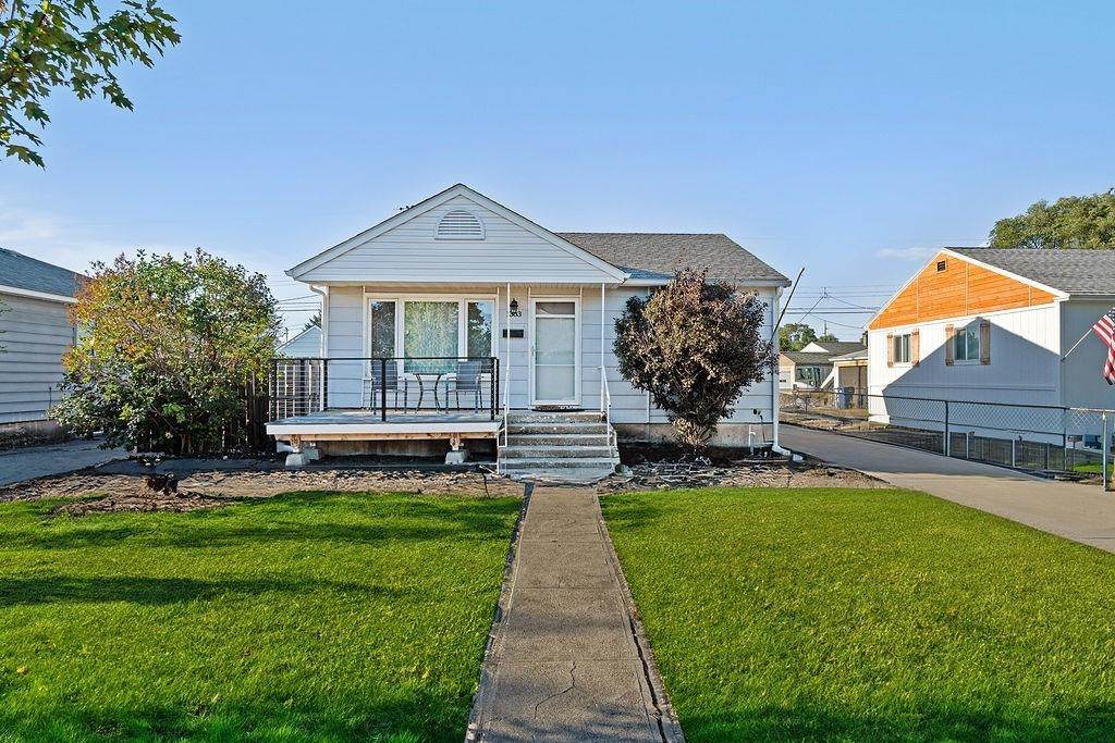 1303 Princeton Ave - Photo 1