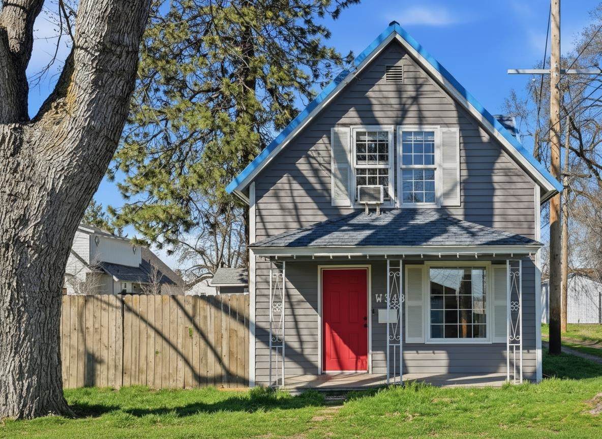 348 Rockwell Ave - Photo 1