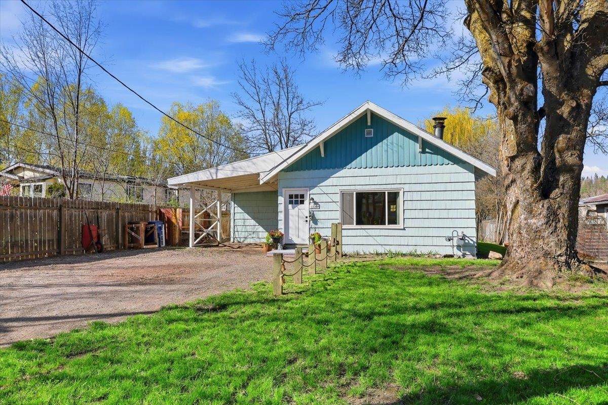 1920 23rd Ave - Photo 1