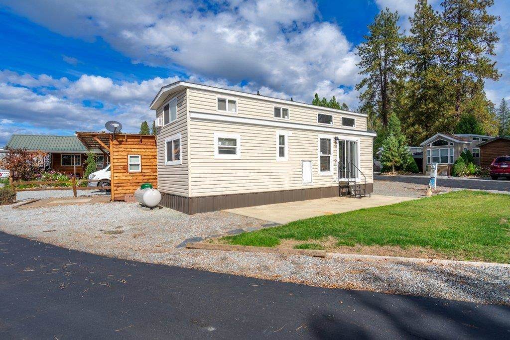 16 Songbird Ln - Photo 1