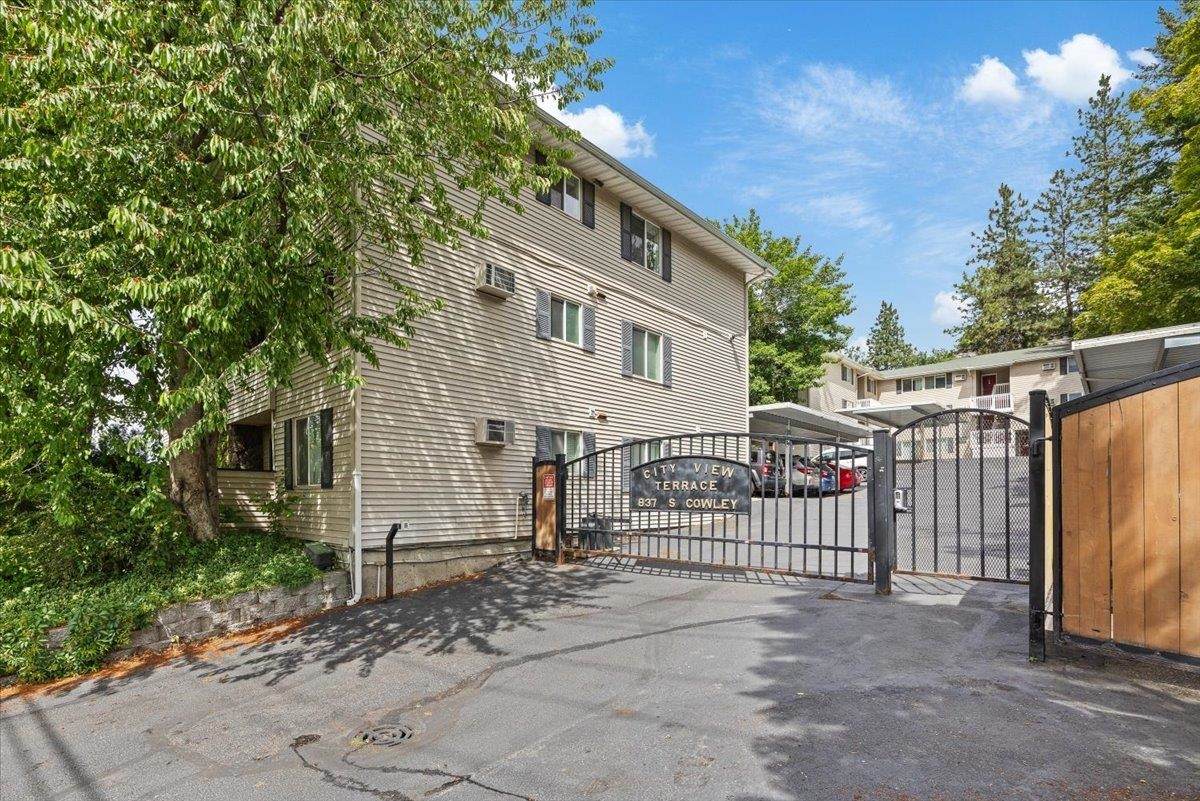 837-301 Cowley St - Photo 1