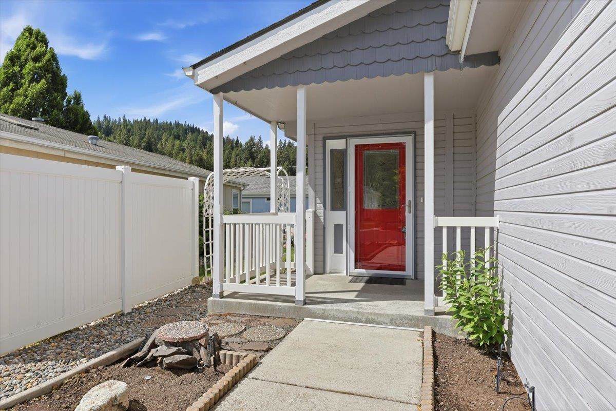 https://bt-photos.global.ssl.fastly.net/sarmls/1280_boomver_1_202619465-1.jpg