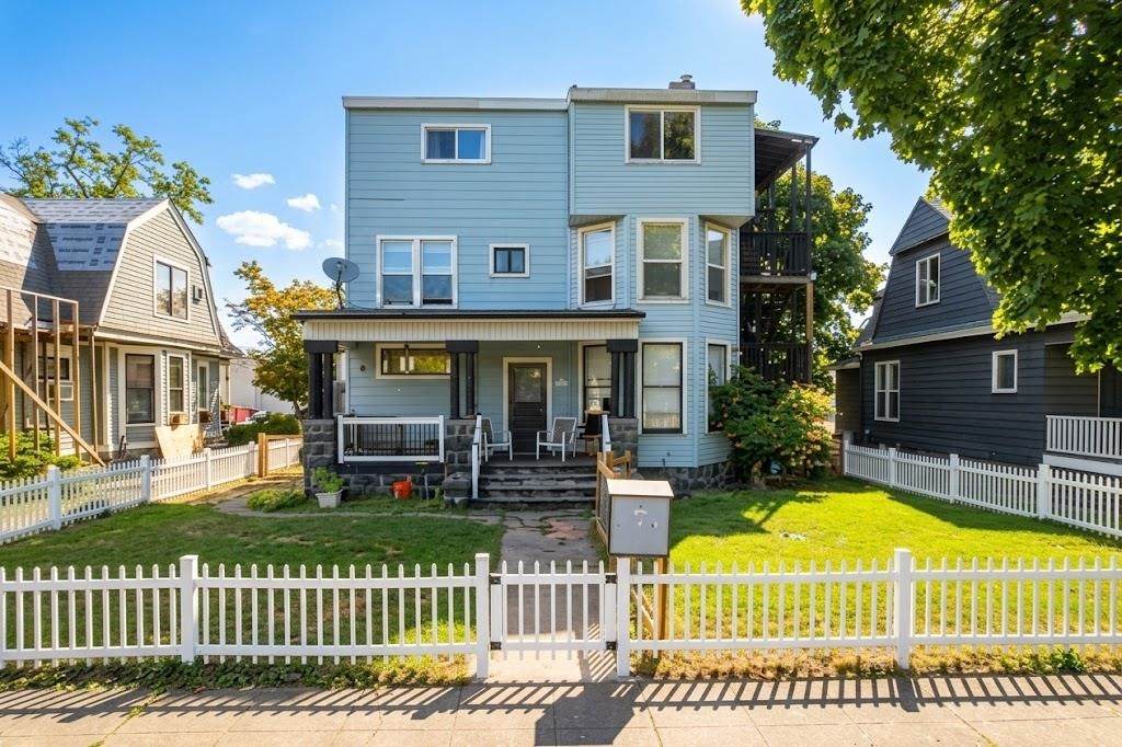 1316 Dean Ave - Photo 1