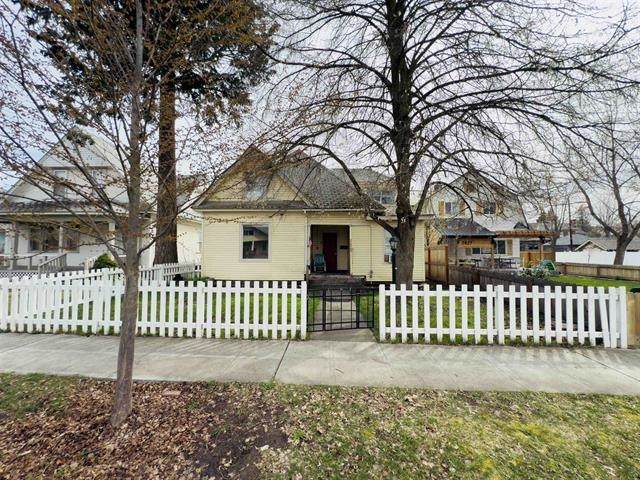 2823 Sharp Ave - Photo 1