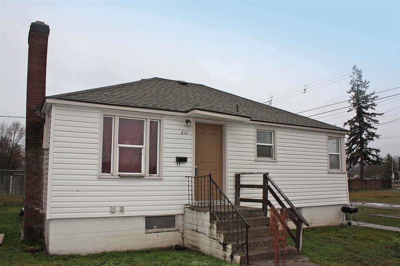 211 Lacey St - Photo 1