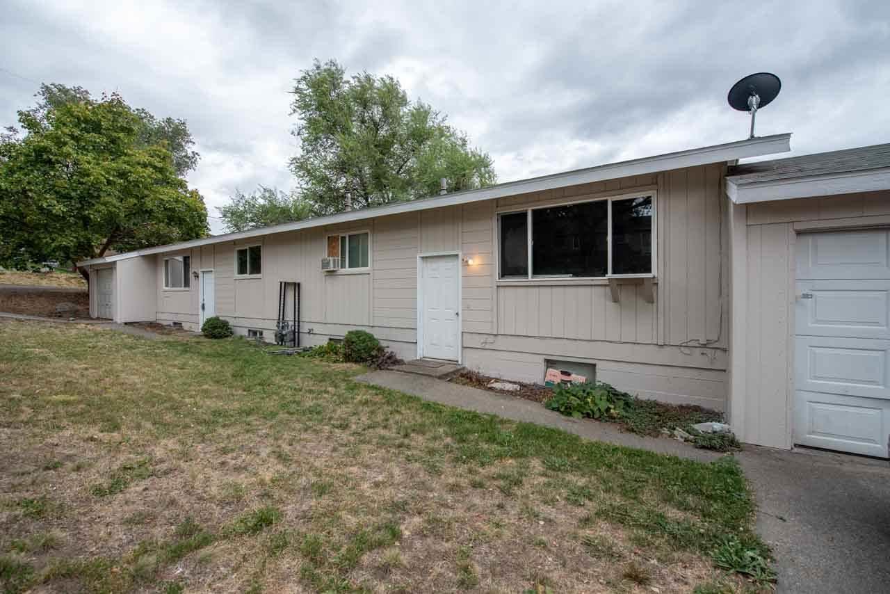 12001 Mansfield Ave - Photo 1