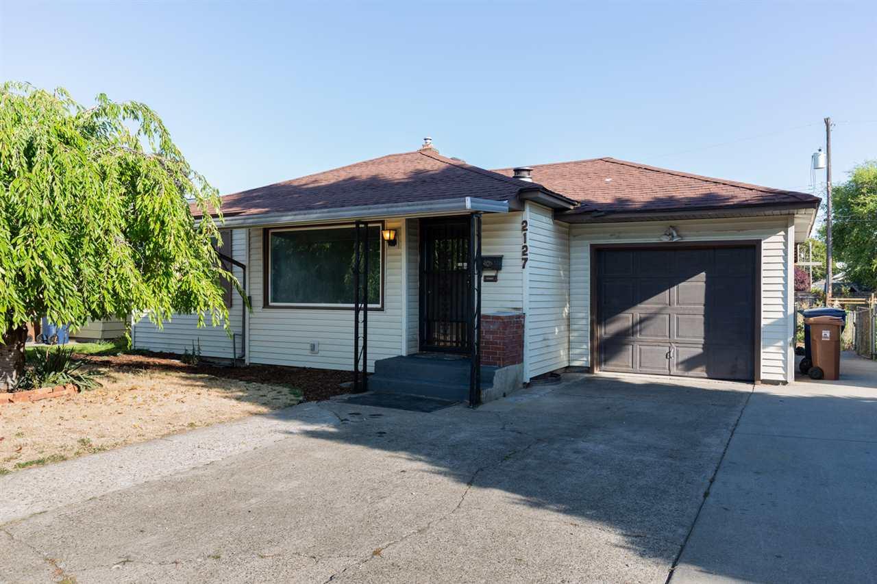 2127 Rowan Ave - Photo 1