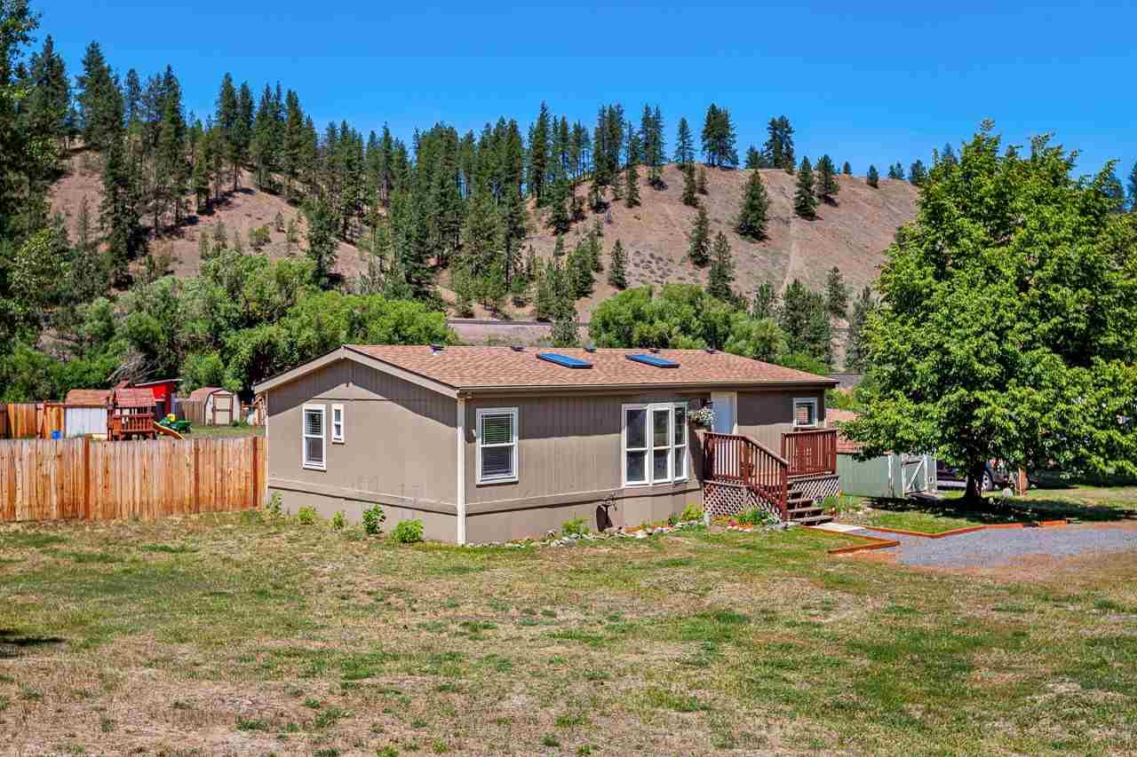 9236 Cheney Spokane Rd - Photo 1