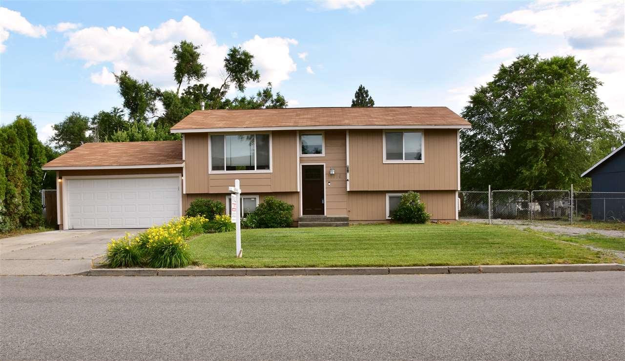 19216 Valleyway Ave - Photo 1