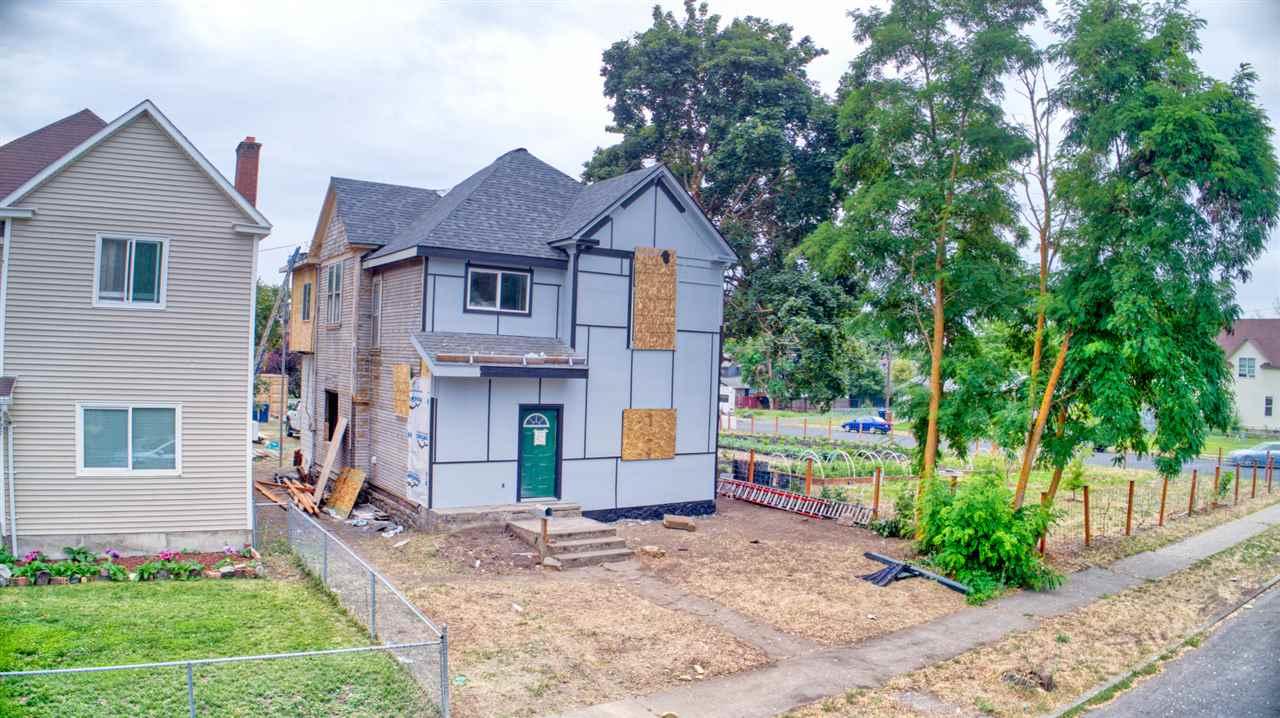 1829 Gardner Ave - Photo 1