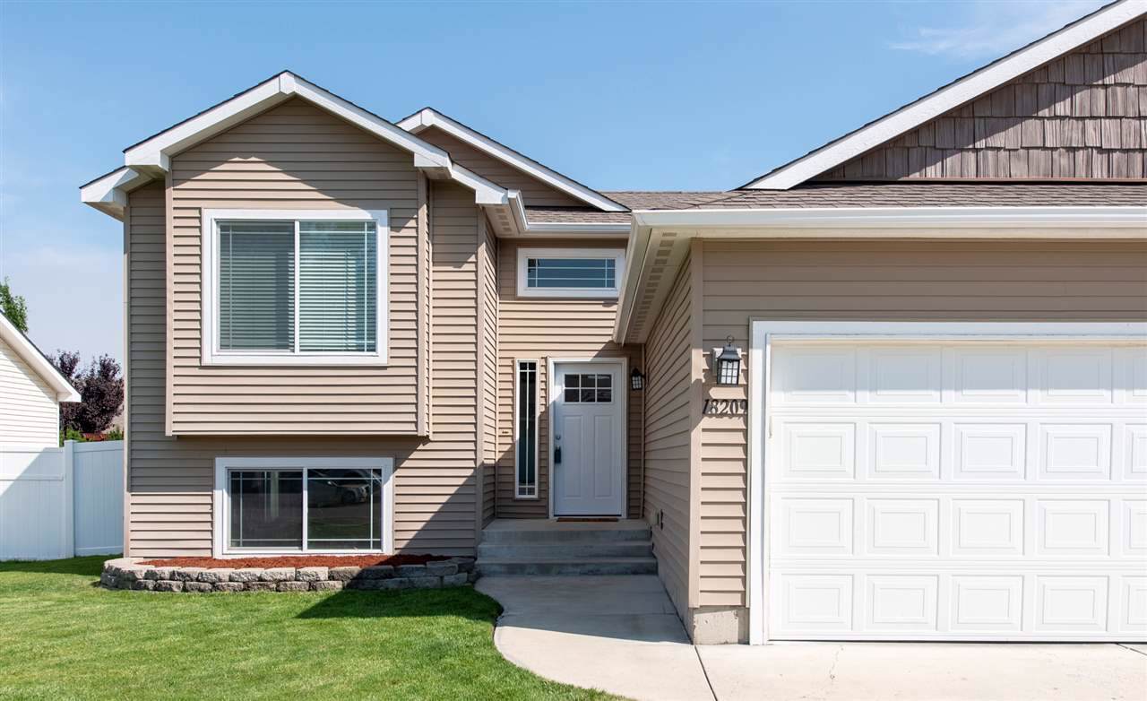 18209 Michielli Ave - Photo 1