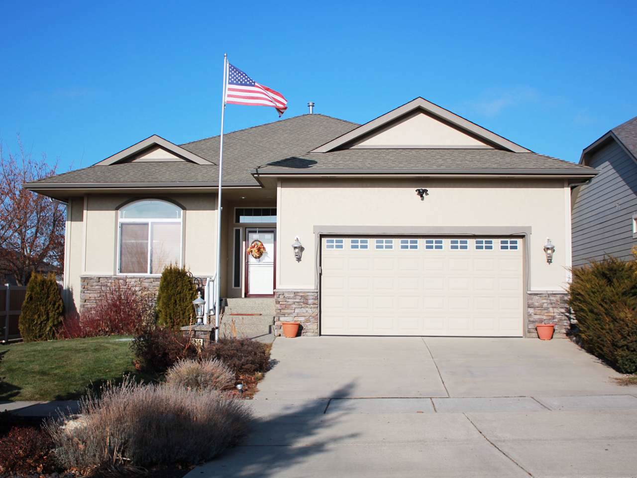 2316 Chadwick Ln - Photo 1
