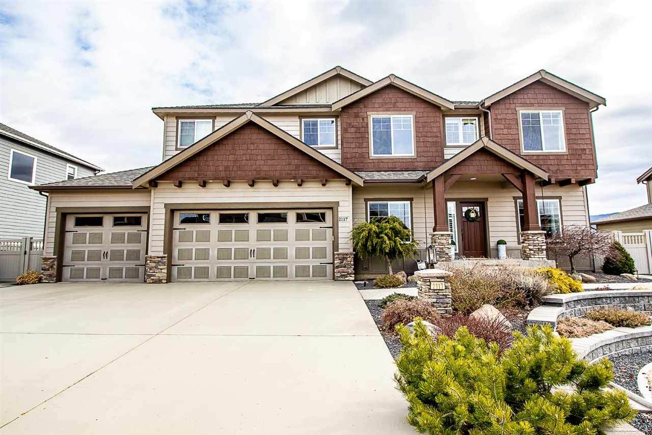 2117 Selkirk Dr - Photo 1