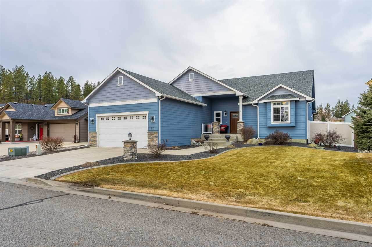 213 Travis Ct - Photo 1