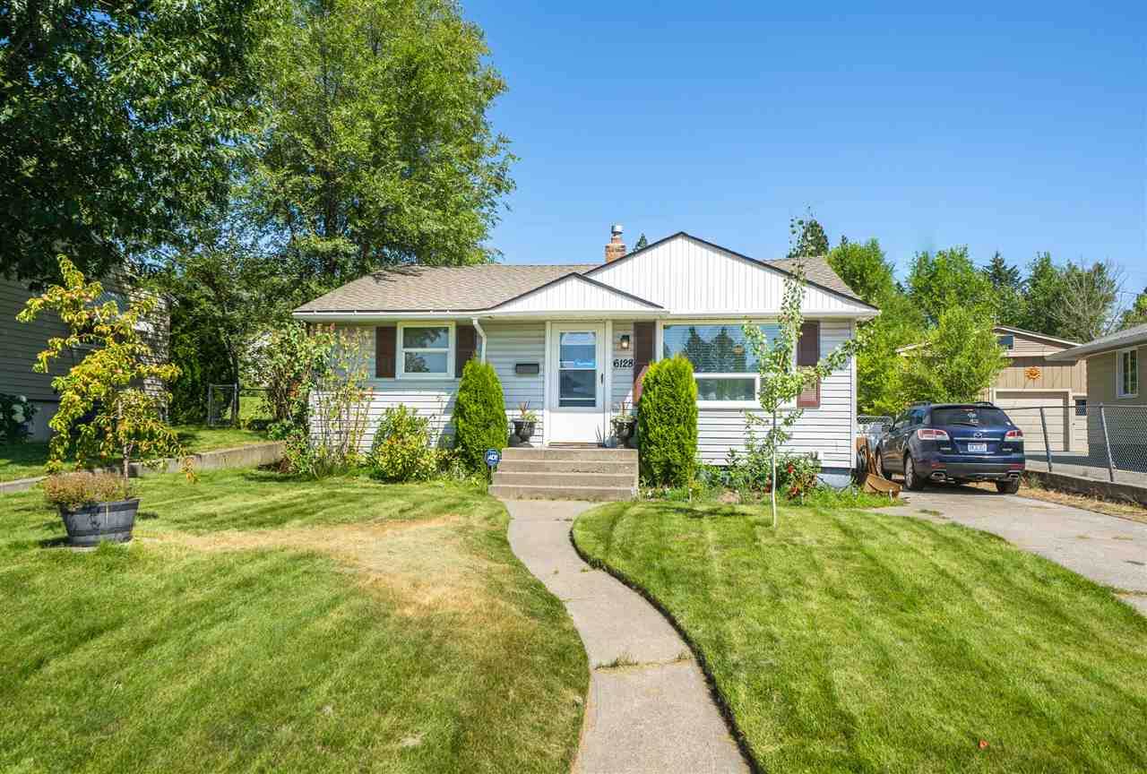 6128 Maple St - Photo 1