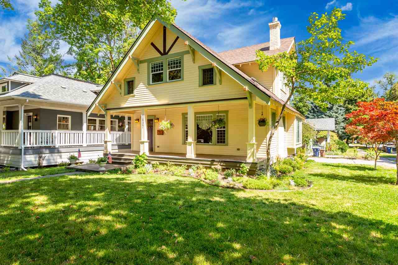 1637 Grand Blvd - Photo 1