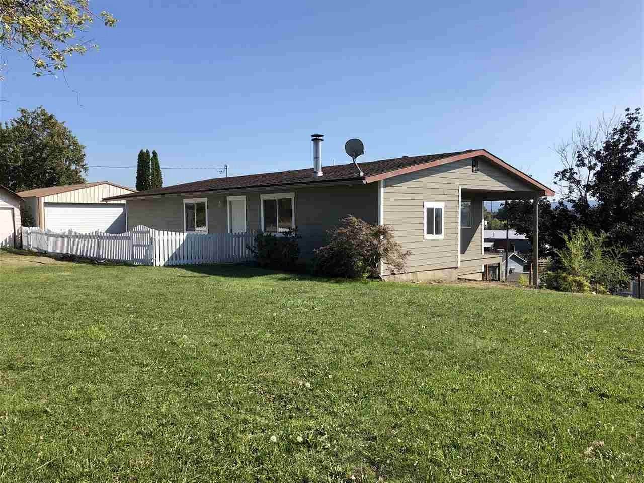13004 Wellesley Ave - Photo 1