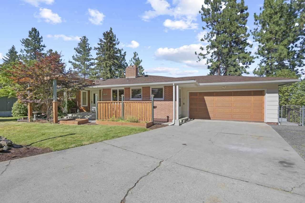 1428 Lawrence Dr - Photo 1