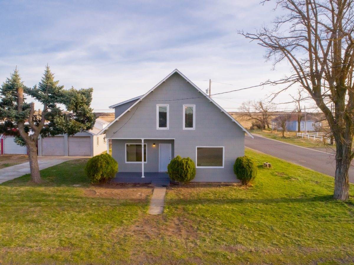 615 4th St - Photo 1