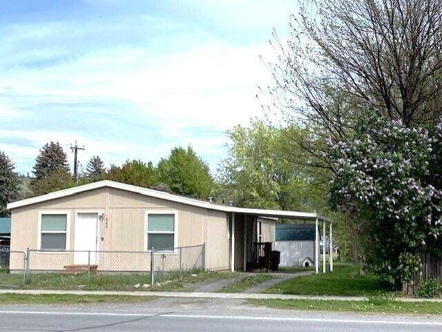 845 Meyers St - Photo 1